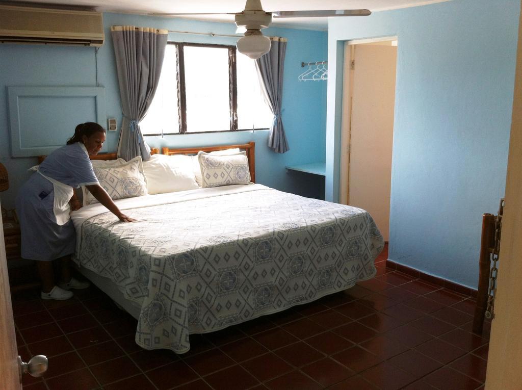 Barahona Hotel Caribe מראה חיצוני תמונה