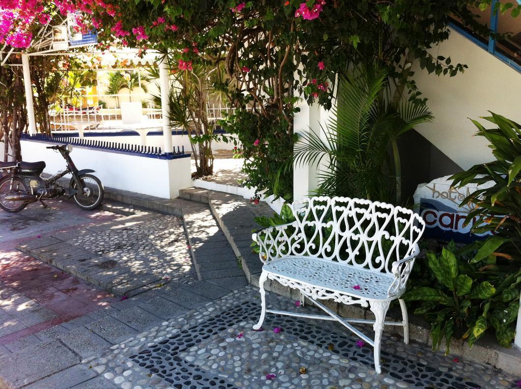 Barahona Hotel Caribe מראה חיצוני תמונה