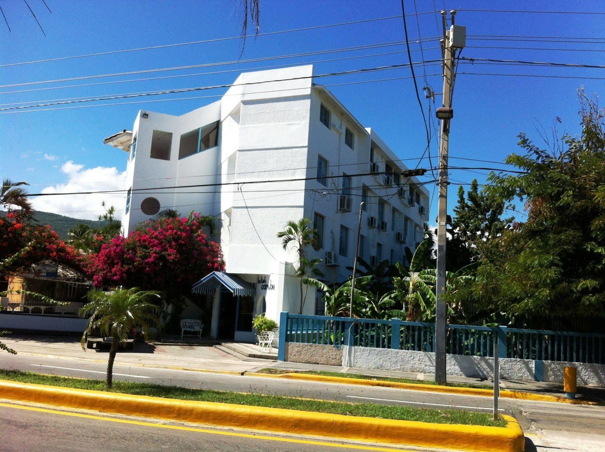 Barahona Hotel Caribe מראה חיצוני תמונה