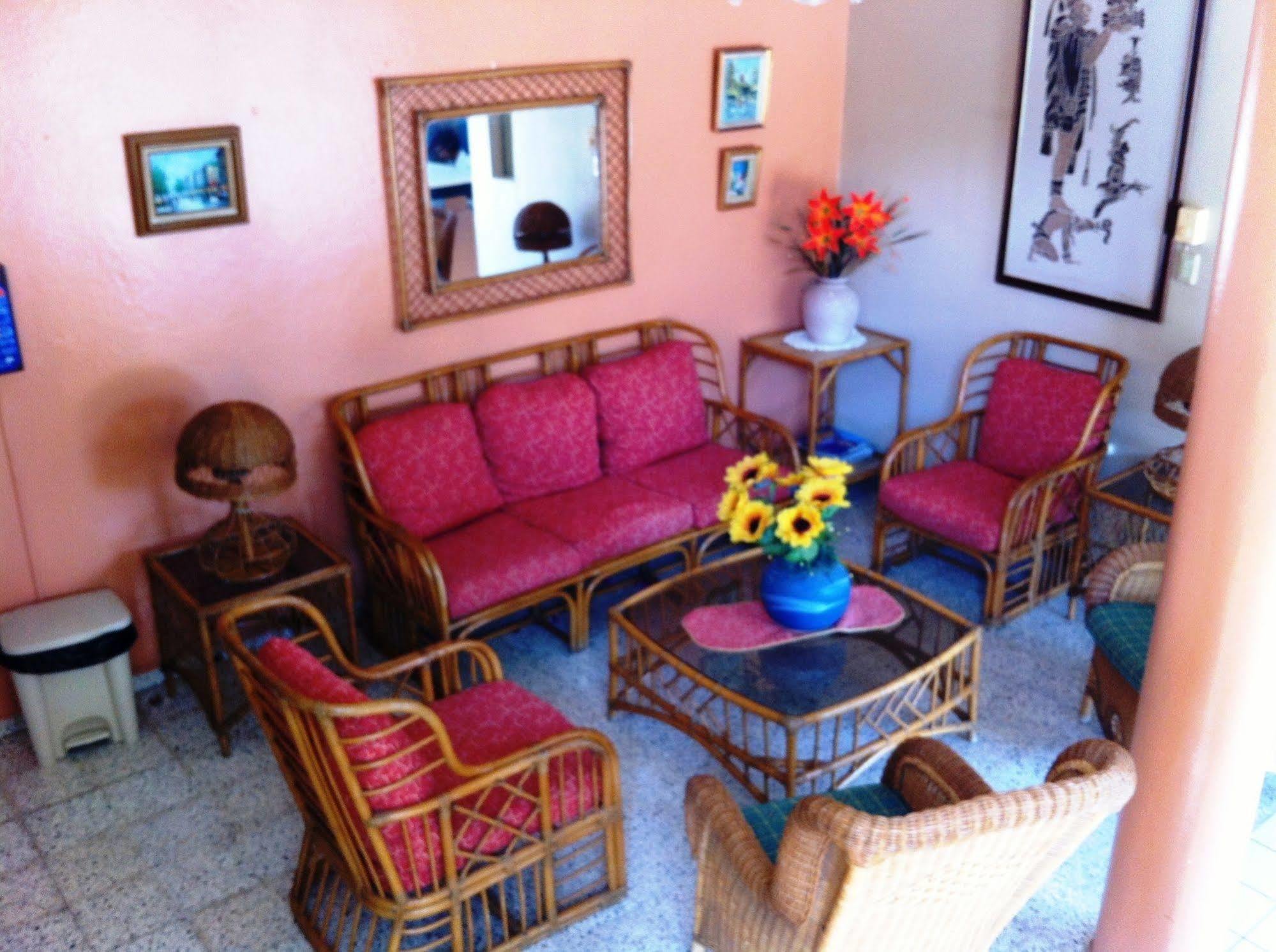Barahona Hotel Caribe מראה חיצוני תמונה