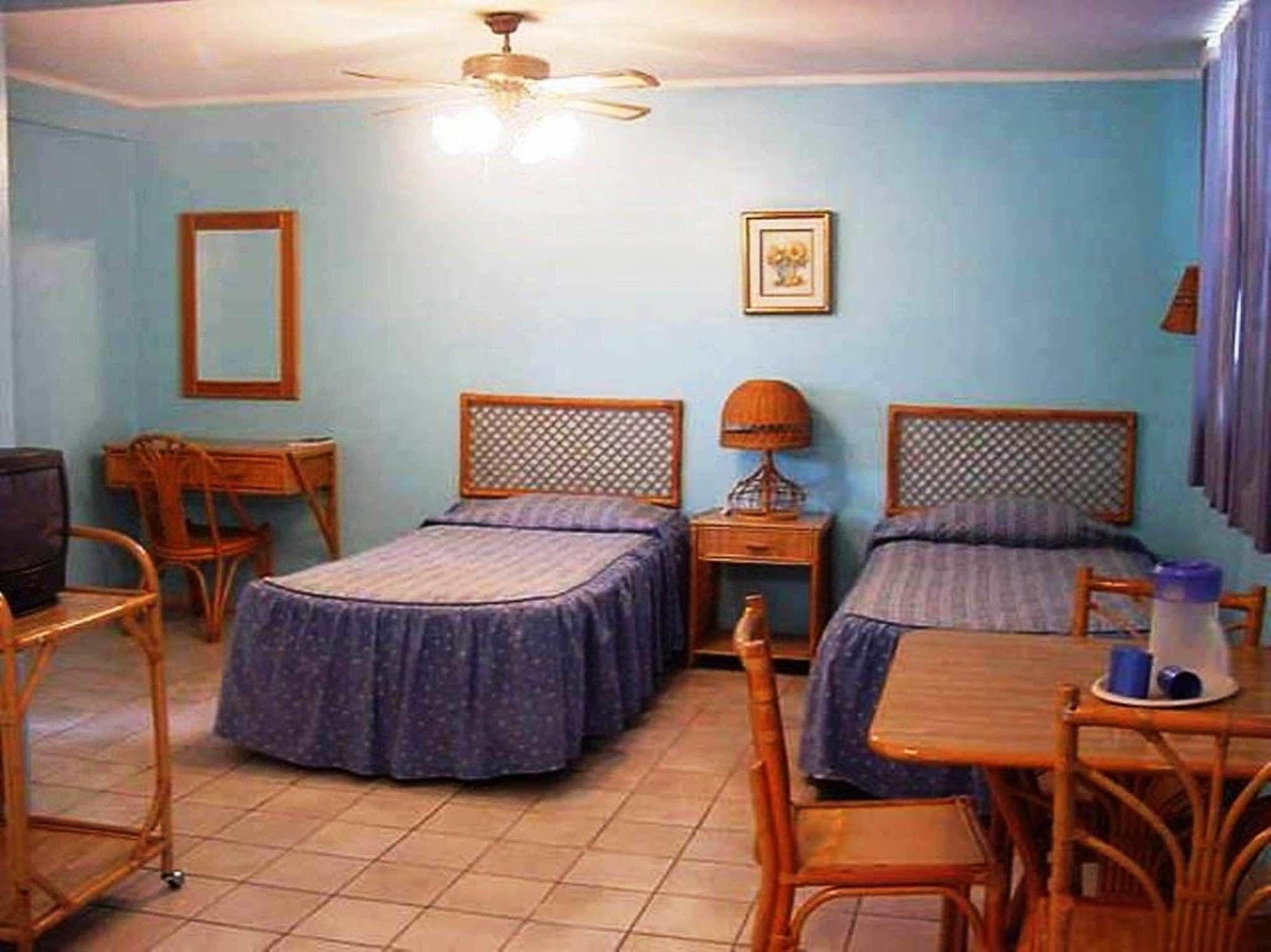 Barahona Hotel Caribe מראה חיצוני תמונה