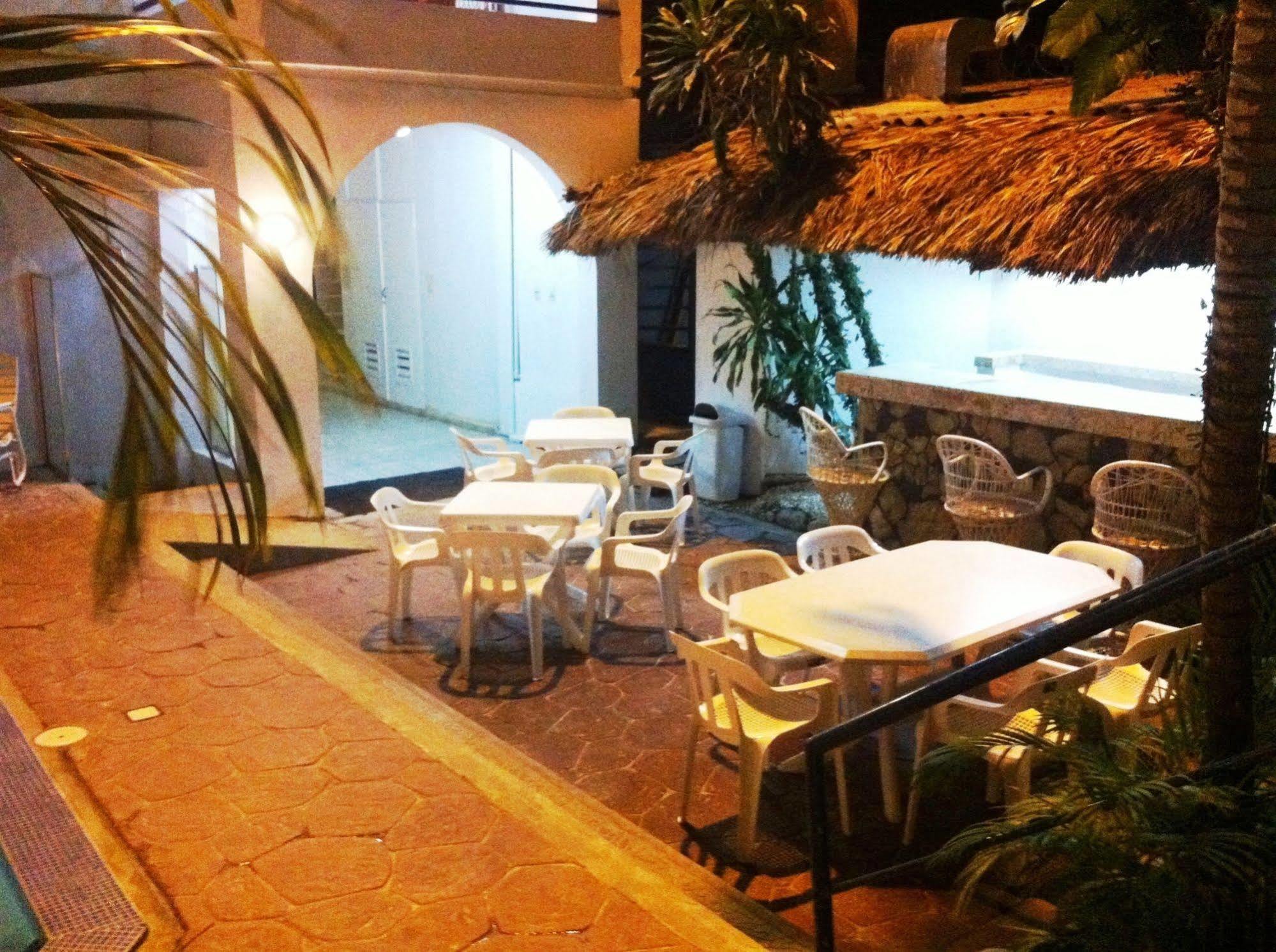 Barahona Hotel Caribe מראה חיצוני תמונה